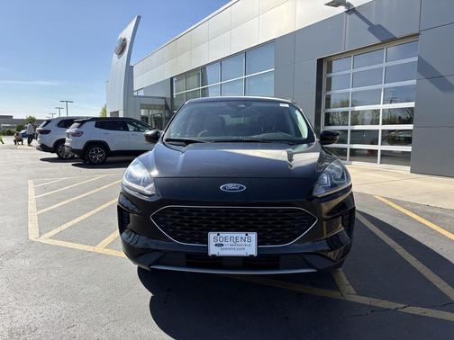 AGATE BLACK METALLIC 2021 Ford Escape SE