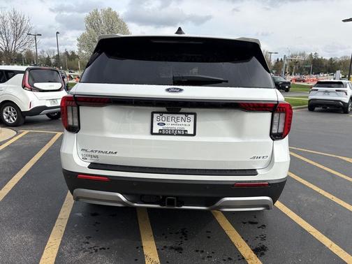 Star White Metallic Tri-Coat 2026 Ford Explorer Platinum