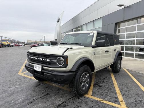 DESERT SAND 2026 Ford Bronco Big Bend