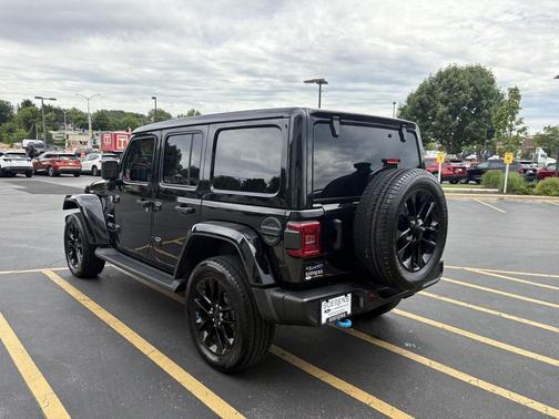Black Clearcoat 2022 Jeep Wrangler Unlimited 4xe Sahara