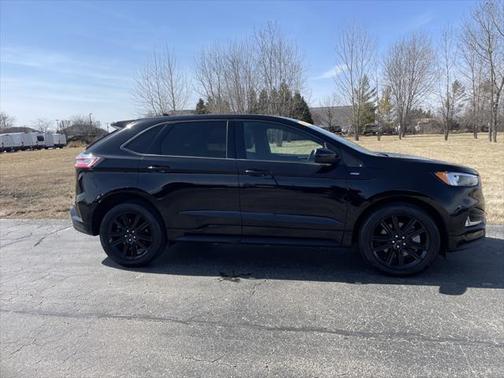 2022 Ford Edge ST Line