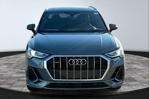 2023 Audi Q3 Premium 45 TFSI S line quattro Tiptronic