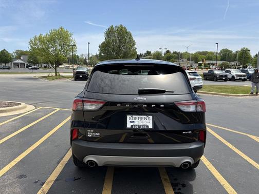 AGATE BLACK METALLIC 2022 Ford Escape SE
