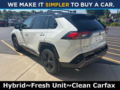 2020 Toyota RAV4 Hybrid SE