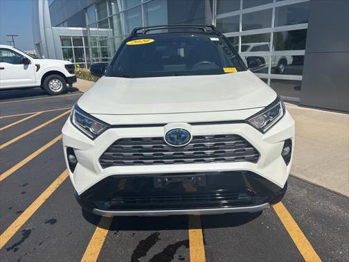 2020 Toyota RAV4 Hybrid SE