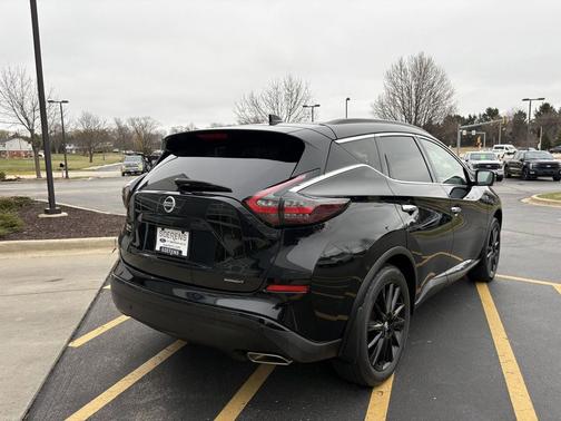 Magnetic Black Pearl 2021 Nissan Murano SL Intelligent AWD