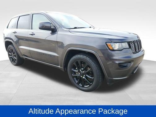 2021 Jeep Grand Cherokee Laredo