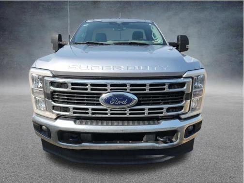 Iconic Silver Metallic 2024 Ford F-350 XLT