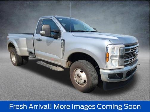 Iconic Silver Metallic 2024 Ford F-350 XLT