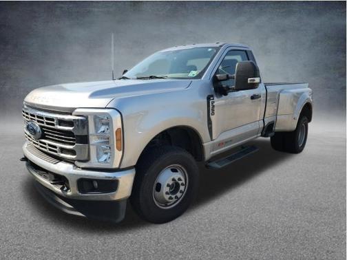 Iconic Silver Metallic 2024 Ford F-350 XLT