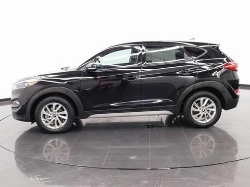 2017 Hyundai TUCSON SE Plus