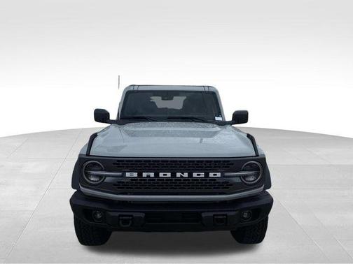 Avalanche Gray 2026 Ford Bronco Badlands