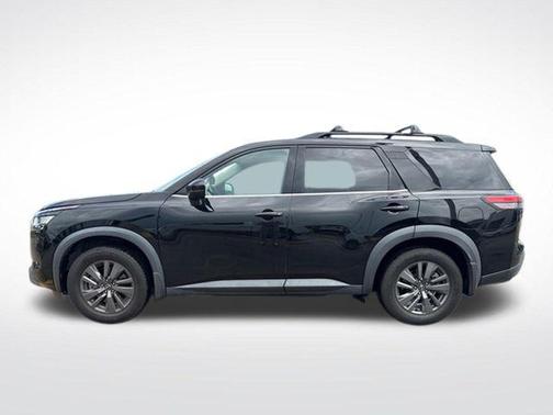 Super Black 2022 Nissan Pathfinder SV 2WD