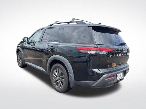 Super Black 2022 Nissan Pathfinder SV 2WD