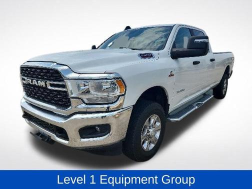 Bright White Clearcoat 2023 RAM 2500 Big Horn Crew Cab 4x4 8' Box