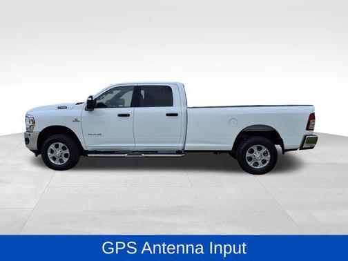 Bright White Clearcoat 2023 RAM 2500 Big Horn Crew Cab 4x4 8' Box