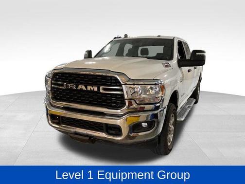 Bright White Clearcoat 2023 RAM 2500 Big Horn Crew Cab 4x4 8' Box