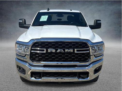 Bright White Clearcoat 2023 RAM 2500 Big Horn Crew Cab 4x4 8' Box