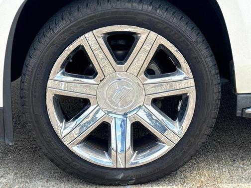 White Diamond Tricoat 2015 Cadillac Escalade ESV Luxury
