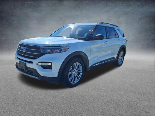 Star White Metallic Tri-Coat 2020 Ford Explorer XLT