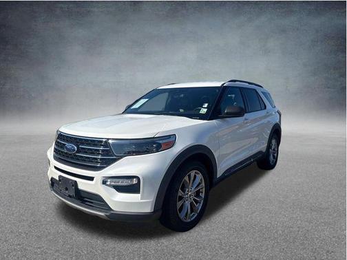 Star White Metallic Tri-Coat 2020 Ford Explorer XLT