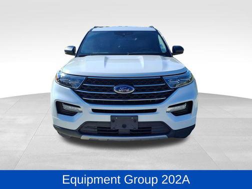 Star White Metallic Tri-Coat 2020 Ford Explorer XLT