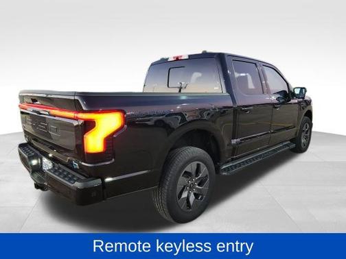 2023 Ford F-150 Lightning LARIAT