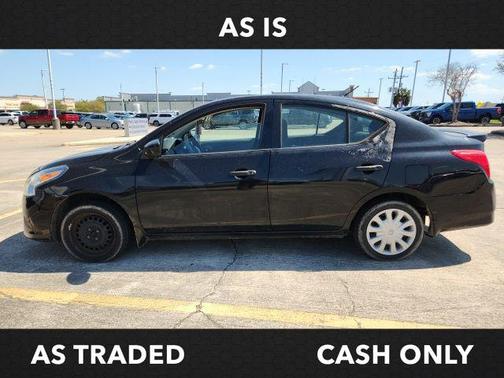 Super Black Metallic 2017 Nissan Versa 1.6 S+