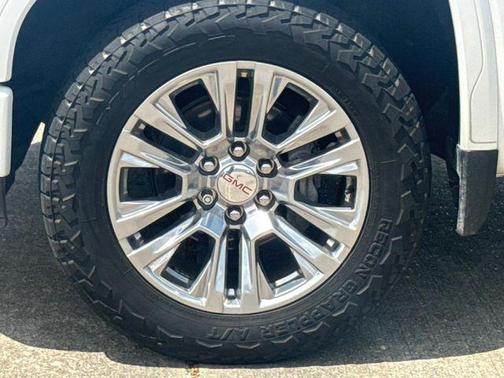 White Frost Tricoat 2021 GMC Sierra 1500 Denali