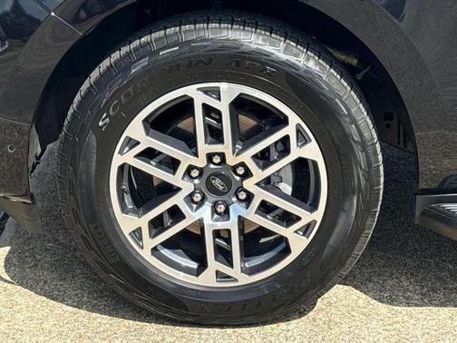 Black Metallic 2025 Ford Expedition Max Active 4x4