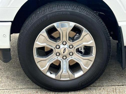 Star White Metallic Tri-Coat 2023 Ford F-150 Platinum