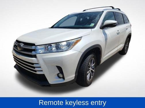 Blizzard Pearl 2018 Toyota Highlander XLE