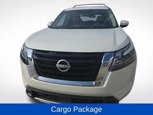 Pearl White Tricoat 2024 Nissan Pathfinder Platinum 4WD