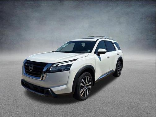 Pearl White Tricoat 2024 Nissan Pathfinder Platinum 4WD