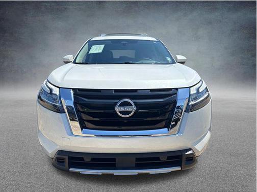 Pearl White Tricoat 2024 Nissan Pathfinder Platinum 4WD