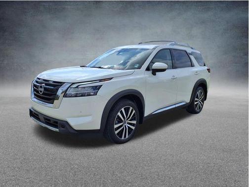 Pearl White Tricoat 2024 Nissan Pathfinder Platinum 4WD
