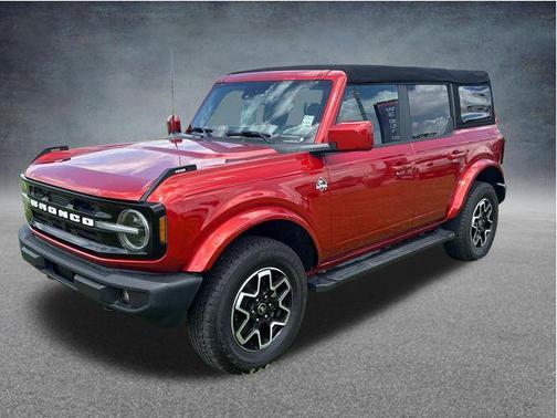 Hot Pepper Red Metallic Tinted Clearcoat 2023 Ford Bronco Outer Banks