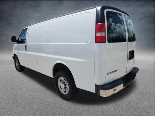 Summit White 2017 Chevrolet Express 2500 Work Van