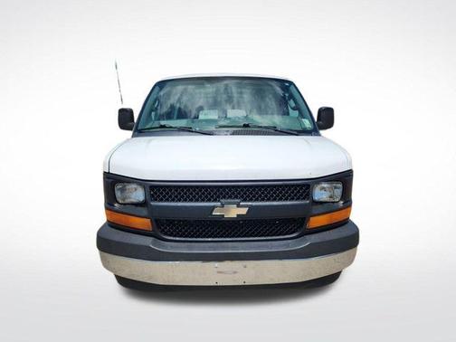 Summit White 2017 Chevrolet Express 2500 Work Van