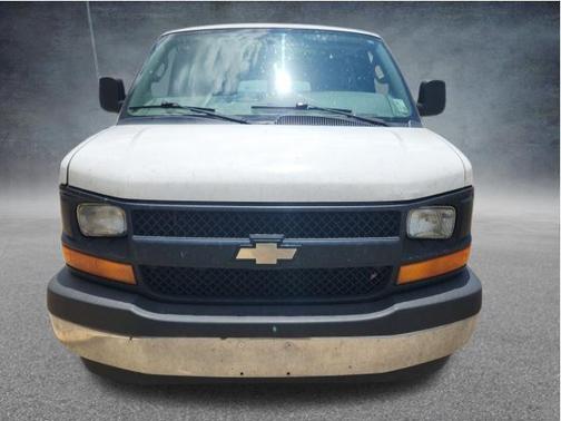 Summit White 2017 Chevrolet Express 2500 Work Van