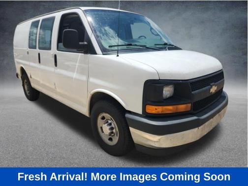 Summit White 2017 Chevrolet Express 2500 Work Van