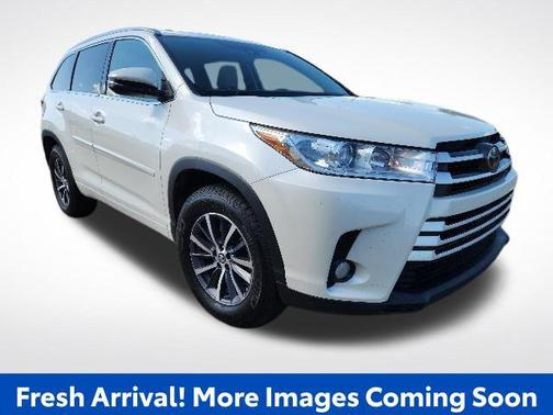 Blizzard Pearl 2017 Toyota Highlander XLE