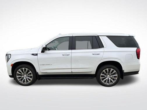 White Frost Tricoat 2022 GMC Yukon Denali