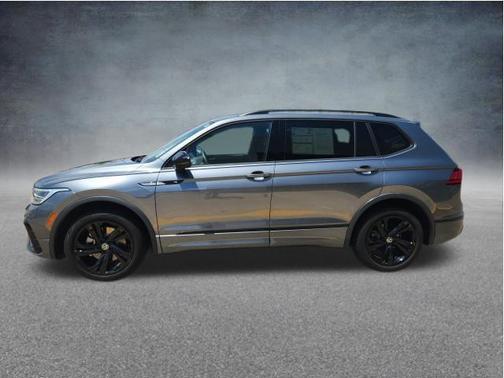 Platinum Gray Metallic 2023 Volkswagen Tiguan 2.0T SE R-Line Black