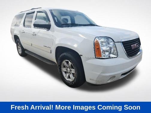 Summit White 2014 GMC Yukon XL 1500 SLT