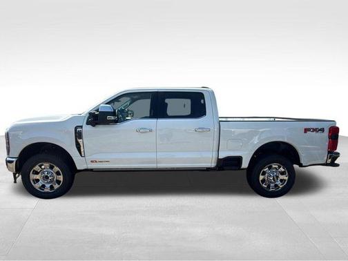 Star White Metallic Tri-Coat 2026 Ford F-250 Lariat