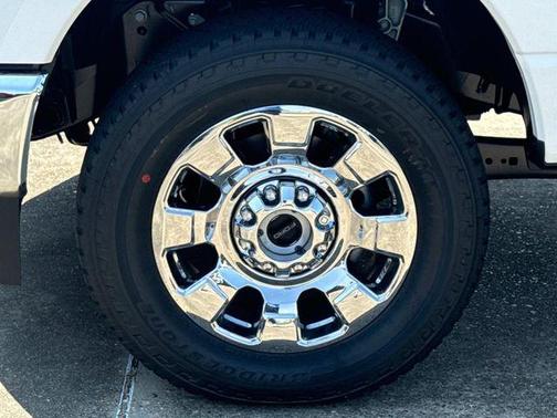 Star White Metallic Tri-Coat 2026 Ford F-250 Lariat