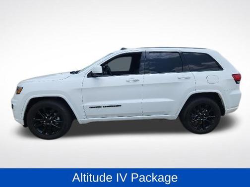 Bright White Clearcoat 2018 Jeep Grand Cherokee Altitude