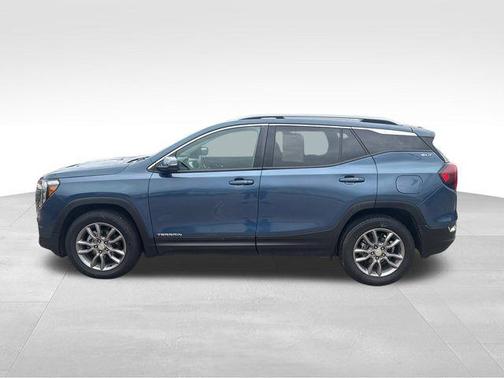 Downpour Metallic 2024 GMC Terrain SLT