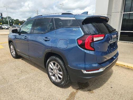 Downpour Metallic 2024 GMC Terrain SLT